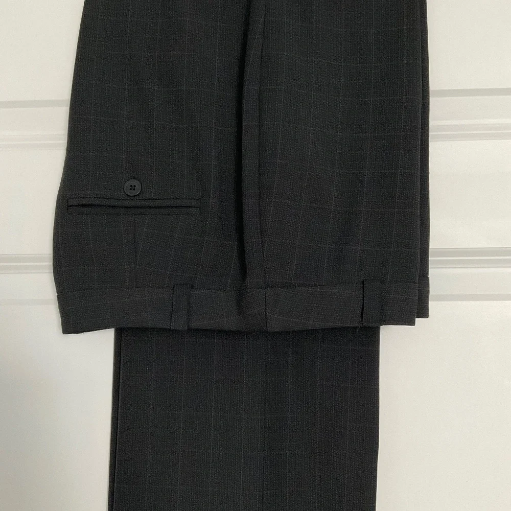 Black pants - Picture 1 of 3